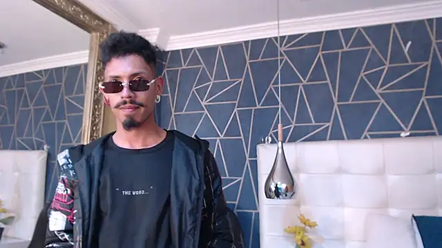 NoaahTylor online show from February 24, 2026, 7:56 pm