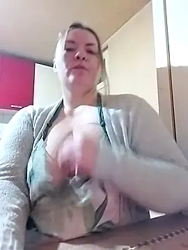 HotStepmommy4 online show from February 13, 2026, 5:09 pm