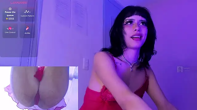 emma cg online show from April 13, 2026, 8:03 pm