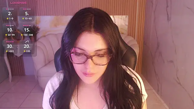 caroline 1s online show from May 3, 2026, 3:45 am