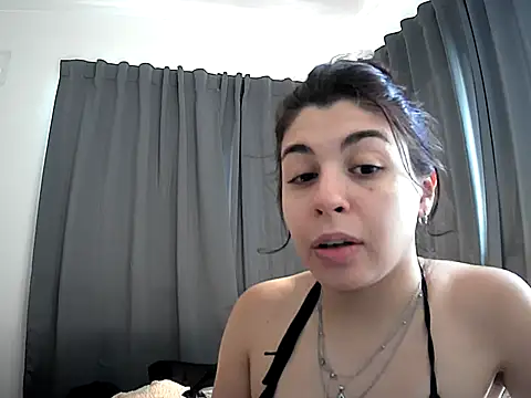 Snapshot of violetazein7 chatting on February 17, 2026, 7:20 pm violetazein7 online show from February 17, 2026, 7:20 pm