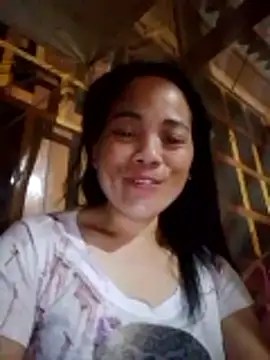 Snapshot of molly-xx chatting on April 14, 2026, 1:39 pm molly-xx online show from April 14, 2026, 1:39 pm