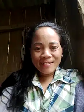 Snapshot of molly-xx chatting on April 18, 2026, 5:33 am molly-xx online show from April 18, 2026, 5:33 am