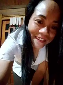 Snapshot of molly-xx chatting on May 13, 2026, 9:22 pm molly-xx online show from May 13, 2026, 9:22 pm
