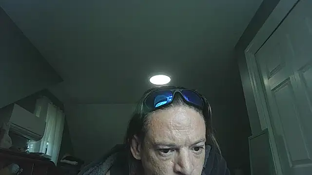 Snapshot of ShadowLove85 chatting on May 27, 2026, 3:09 pm ShadowLove85 online show from May 27, 2026, 3:09 pm