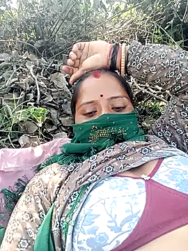 Snapshot of Pallavi_hote chatting on February 25, 2026, 4:33 am Pallavi hote online show from February 25, 2026, 4:33 am