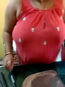 Snapshot of 02Roshni chatting on February 20, 2026, 9:43 am 02Roshni online show from February 20, 2026, 9:43 am