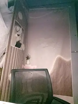 Snapshot of Girl-crazy1 chatting on March 25, 2026, 9:32 pm Girl-crazy1 online show from March 25, 2026, 9:32 pm