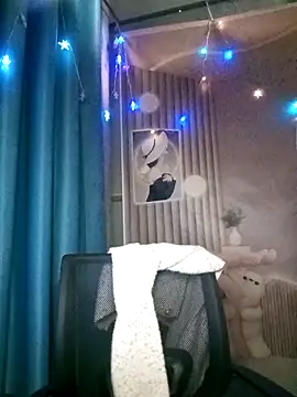 Snapshot of Girl-crazy1 chatting on April 5, 2026, 8:22 am Girl-crazy1 online show from April 5, 2026, 8:22 am