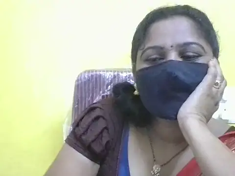 Snapshot of anu-reddyy chatting on June 22, 2026, 3:36 am anu-reddyy online show from June 22, 2026, 3:36 am