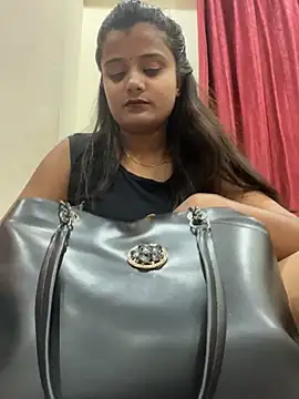Snapshot of assybauty chatting on July 11, 2026, 10:07 am assybauty online show from July 11, 2026, 10:07 am
