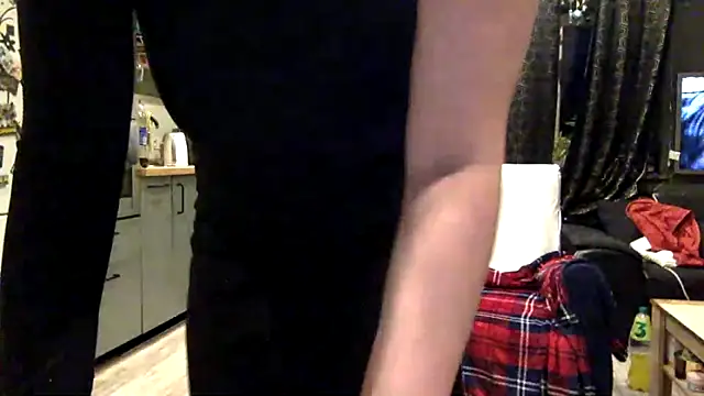 Snapshot of czarnula8 chatting on June 2, 2026, 7:49 pm czarnula8 online show from June 2, 2026, 7:49 pm