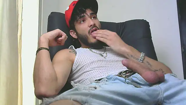 LovexJuxn8 online show from February 14, 2026, 6:59 pm