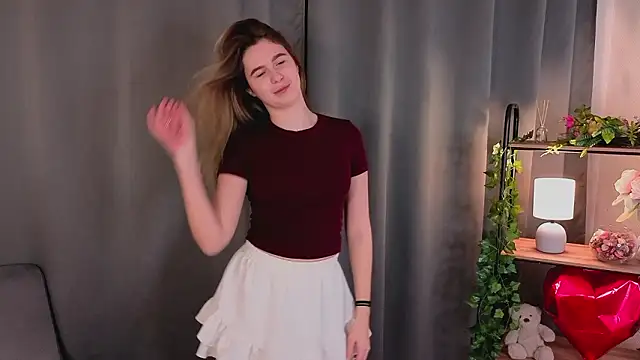 EleanorConnerr online show from February 21, 2026, 11:00 am