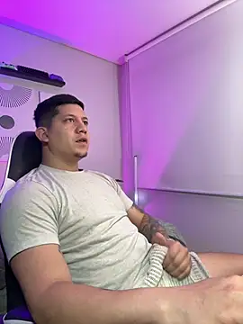  robertobaggioo online show from March 31, 2026, 1:00 pm