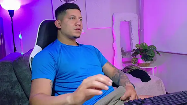  robertobaggioo online show from June 6, 2026, 11:37 am