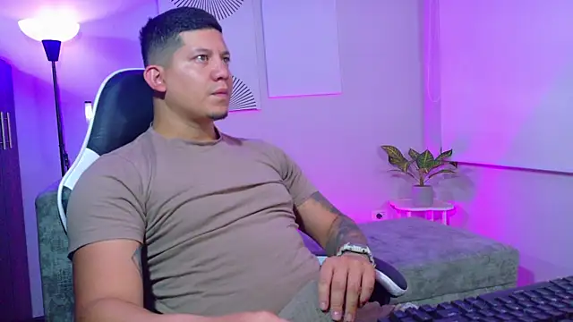  robertobaggioo online show from July 20, 2026, 12:40 pm