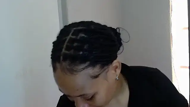 Snapshot of BootyCaramelxx chatting on April 12, 2026, 9:47 am BootyCaramelxx online show from April 12, 2026, 9:47 am