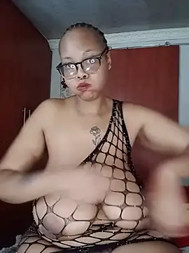 Snapshot of ShantelBootyBoobs chatting on July 17, 2026, 11:39 am ShantelBootyBoobs online show from July 17, 2026, 11:39 am