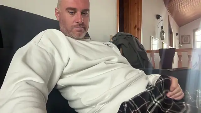 marcovik1 online show from February 14, 2026, 11:40 am