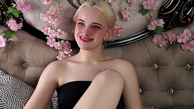 KirstinMcgeady online show from March 27, 2026, 11:32 am