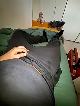 Snapshot of cetriolino chatting on February 12, 2026, 10:10 am cetriolino online show from February 12, 2026, 10:10 am