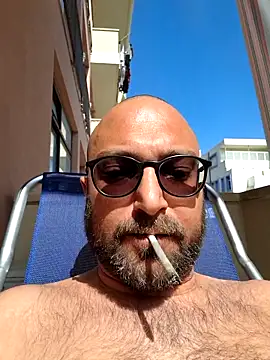 Snapshot of cetriolino chatting on April 18, 2026, 1:37 pm cetriolino online show from April 18, 2026, 1:37 pm