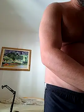 Snapshot of cetriolino chatting on May 16, 2026, 1:32 pm cetriolino online show from May 16, 2026, 1:32 pm