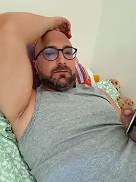 Snapshot of cetriolino chatting on June 2, 2026, 5:53 am cetriolino online show from June 2, 2026, 5:53 am