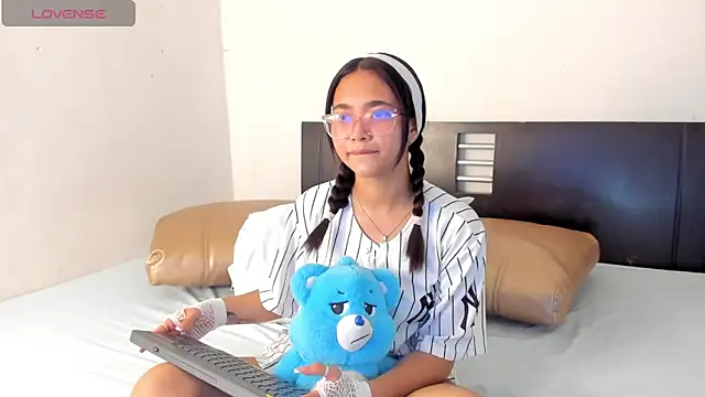 Mariana toress online show from March 7, 2026, 11:46 pm