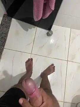 lopes22246 online show from April 9, 2026, 2:11 am