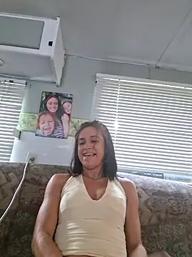 Snapshot of Lovemekd chatting on August 2, 2026, 9:24 pm Lovemekd online show from August 2, 2026, 9:24 pm