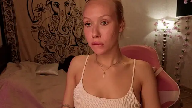 Snapshot of pureeangel chatting on July 3, 2026, 7:53 pm pureeangel online show from July 3, 2026, 7:53 pm