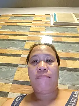 Snapshot of squirtshantal chatting on February 22, 2026, 12:26 pm squirtshantal online show from February 22, 2026, 12:26 pm