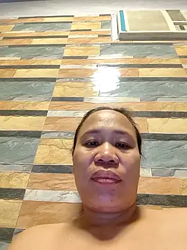 squirtshantal online show from March 30, 2026, 9:32 am