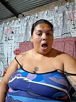 Juli Powl online show from April 8, 2026, 1:49 am