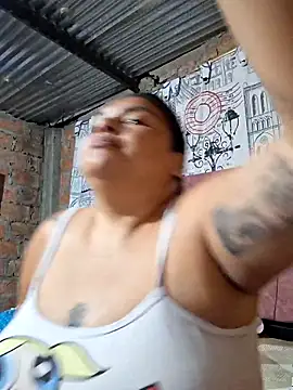 Juli Powl online show from April 10, 2026, 1:33 am