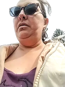  Saraqueen online show from March 3, 2026, 2:34 pm