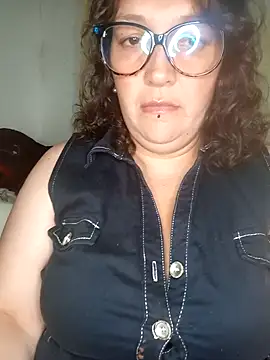  Saraqueen online show from April 5, 2026, 2:42 am