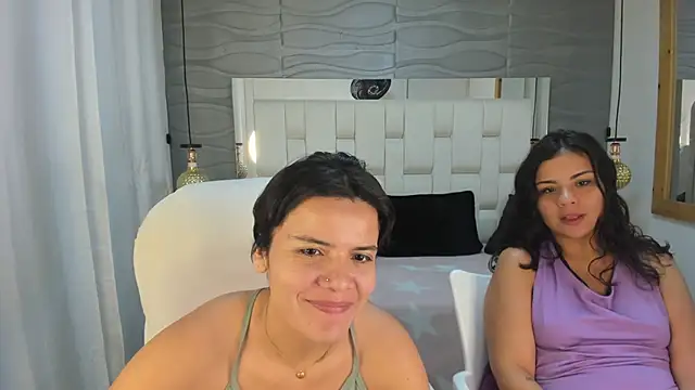 Snapshot of Veyra_sereny chatting on March 4, 2026, 10:49 pm Veyra sereny online show from March 4, 2026, 10:49 pm