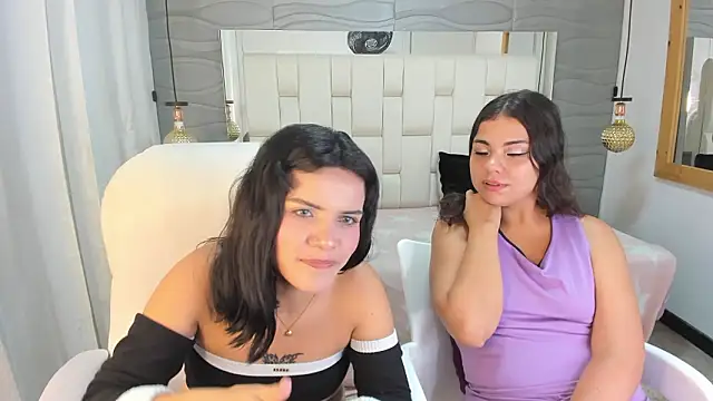 Snapshot of Veyra_sereny chatting on March 10, 2026, 10:59 pm Veyra sereny online show from March 10, 2026, 10:59 pm