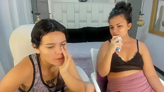 Snapshot of Veyra_sereny chatting on March 24, 2026, 11:10 pm Veyra sereny online show from March 24, 2026, 11:10 pm