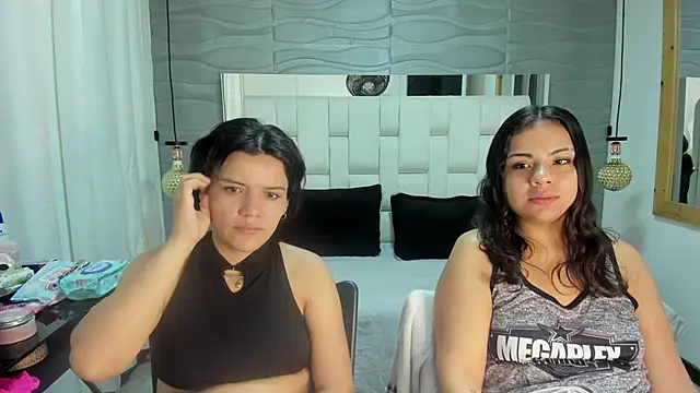 Snapshot of Veyra_sereny chatting on April 7, 2026, 1:28 am Veyra sereny online show from April 7, 2026, 1:28 am