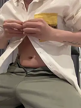 Snapshot of traidep3chan chatting on February 22, 2026, 4:24 am traidep3chan online show from February 22, 2026, 4:24 am