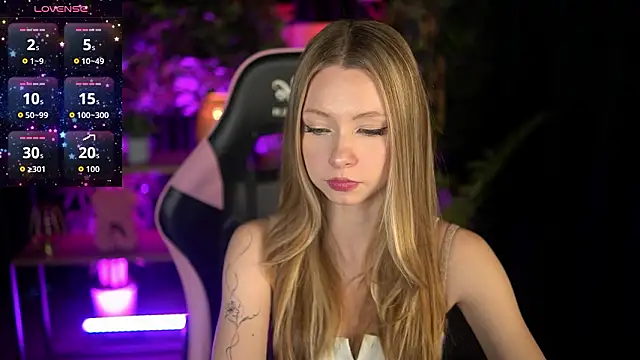 Snapshot of SweetDaisy_me chatting on March 12, 2026, 4:02 pm SweetDaisy me online show from March 12, 2026, 4:02 pm