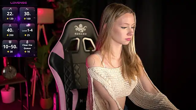 Snapshot of SweetDaisy_me chatting on March 18, 2026, 3:15 pm SweetDaisy me online show from March 18, 2026, 3:15 pm