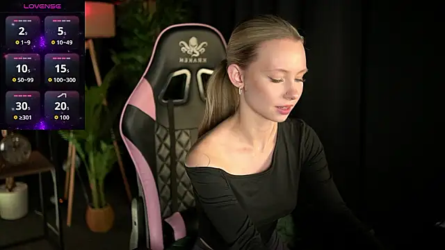 Snapshot of SweetDaisy_me chatting on March 20, 2026, 5:07 pm SweetDaisy me online show from March 20, 2026, 5:07 pm