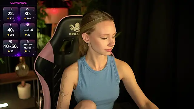 Snapshot of SweetDaisy_me chatting on March 24, 2026, 4:12 pm SweetDaisy me online show from March 24, 2026, 4:12 pm