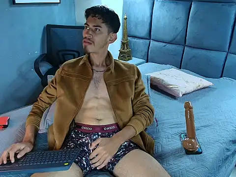 skinny jean  online show from May 30, 2026, 2:25 pm
