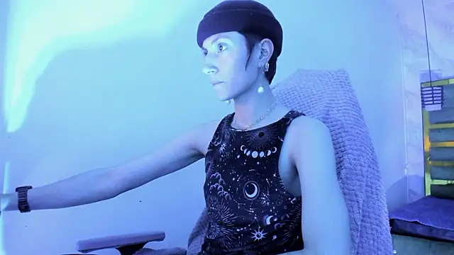 Snapshot of Fieramadame chatting on February 22, 2026, 12:15 pm Fieramadame online show from February 22, 2026, 12:15 pm